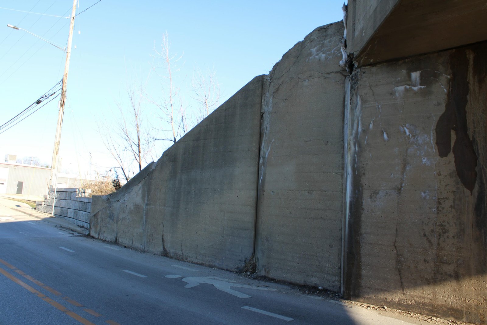 Southwest wing wall